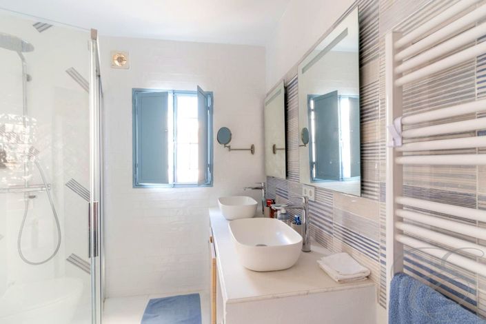 Image No.7-3 Bed Property for sale