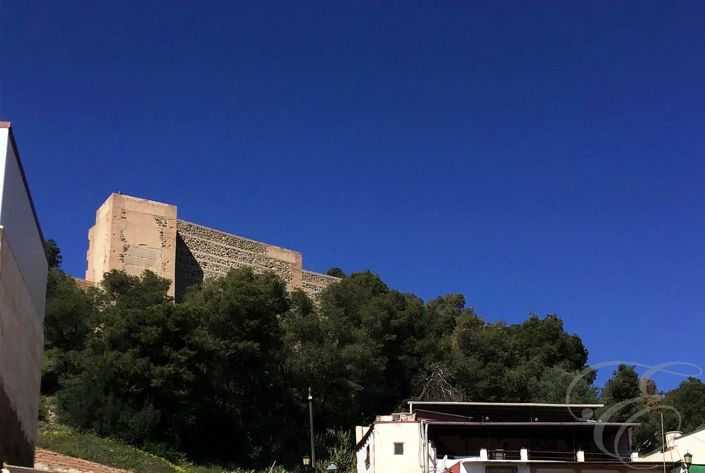 Image No.3-2 Bed Property for sale