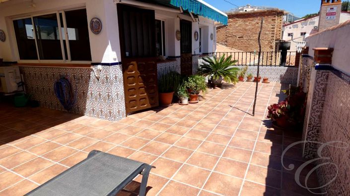 Image No.16-3 Bed Property for sale