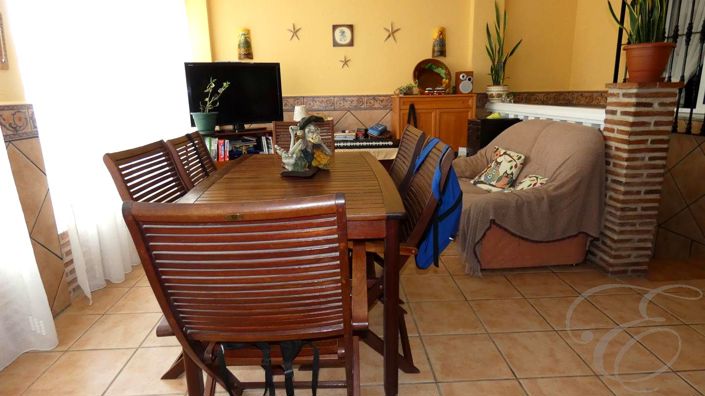 Image No.5-3 Bed Property for sale