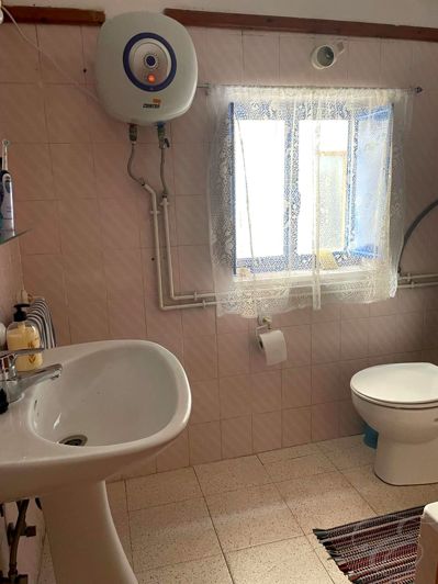 Image No.9-2 Bed Property for sale