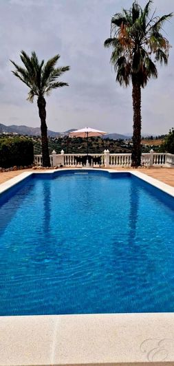 Image No.5-4 Bed Property for sale