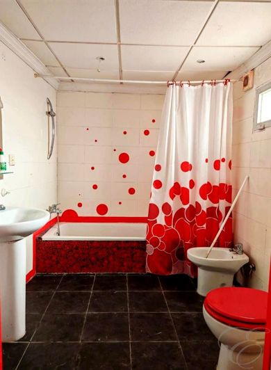 Image No.10-3 Bed Property for sale