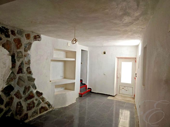 Image No.5-3 Bed Property for sale