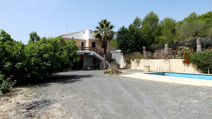 Image No.17-4 Bed Property for sale