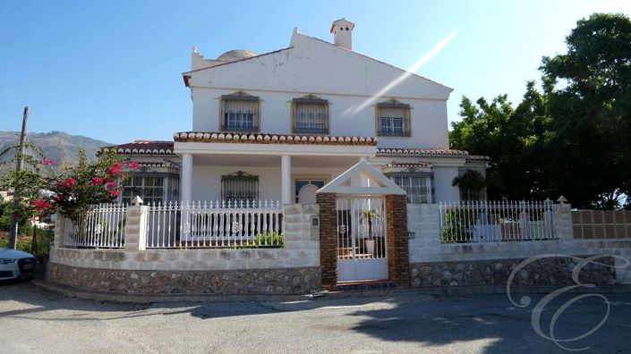 Image No.4-5 Bed Property for sale