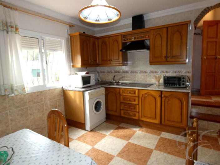 Image No.16-10 Bed Property for sale