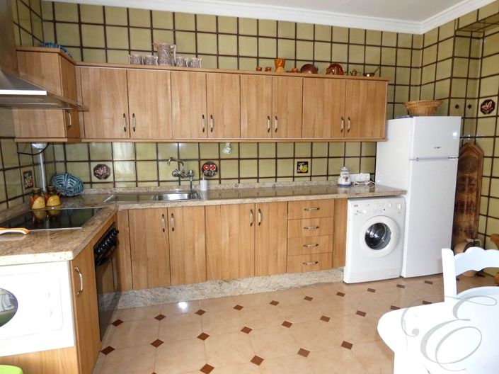 Image No.21-10 Bed Property for sale