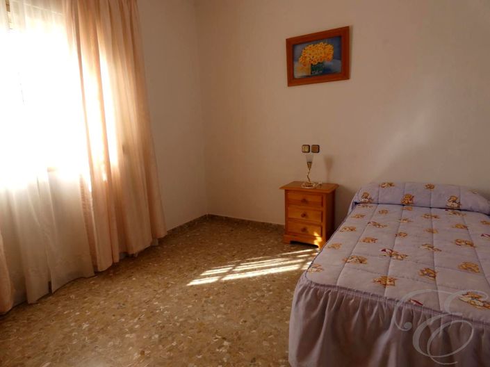 Image No.26-10 Bed Property for sale