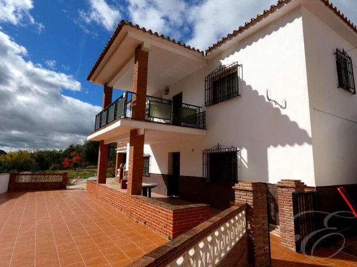 Image No.3-10 Bed Property for sale