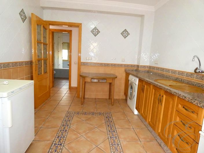 Image No.4-10 Bed Property for sale