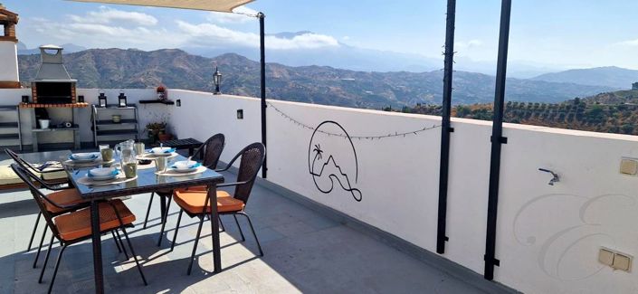 Image No.3-4 Bed Property for sale