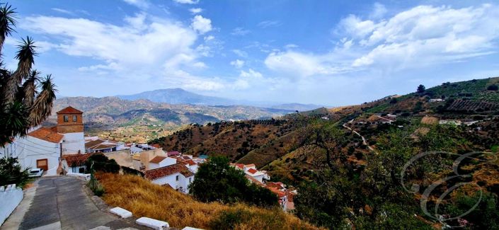 Image No.25-4 Bed Property for sale