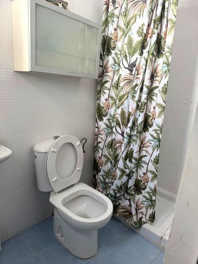 Image No.10-1 Bed Property for sale