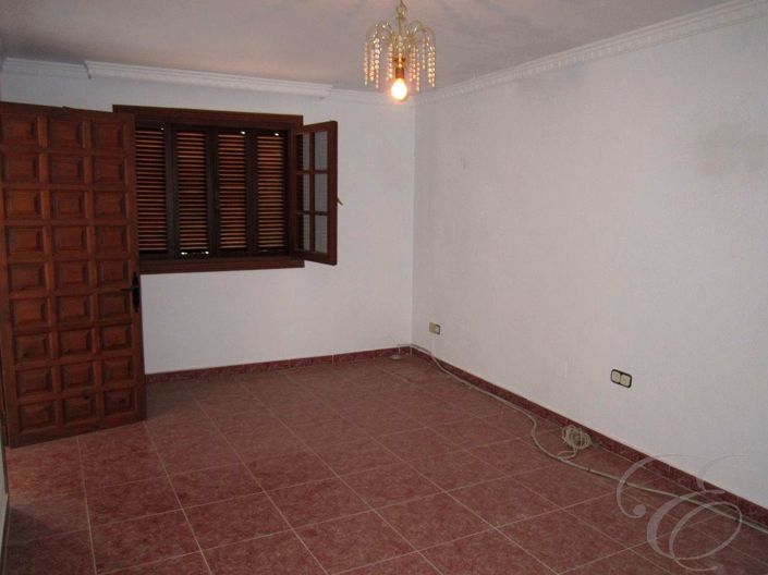 Image No.7-4 Bed Property for sale
