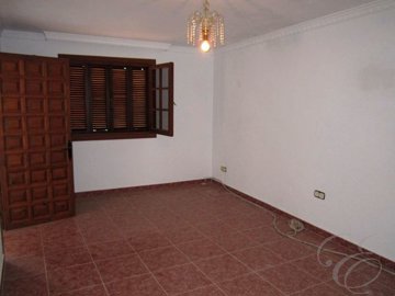 78f6f7f8-0004185981