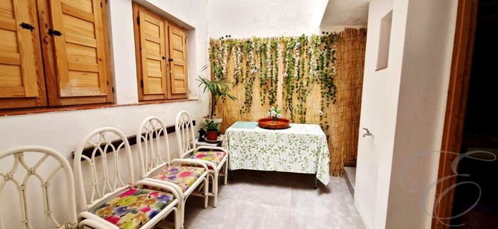 Image No.13-4 Bed Property for sale