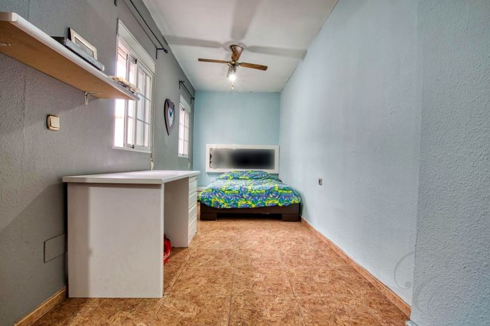 Image No.23-5 Bed Property for sale