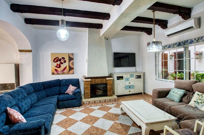 Image No.6-5 Bed Property for sale