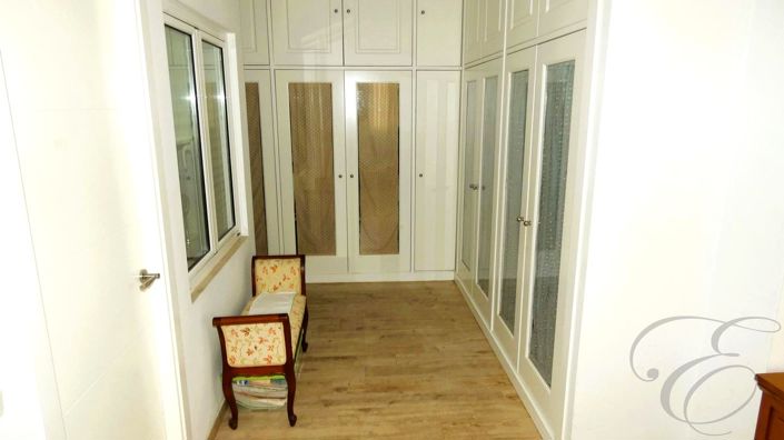 Image No.11-3 Bed Property for sale