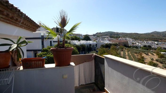 Image No.15-3 Bed Property for sale