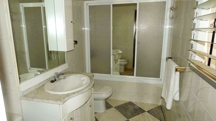 Image No.4-3 Bed Property for sale