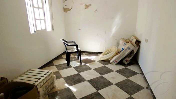 Image No.6-3 Bed Property for sale