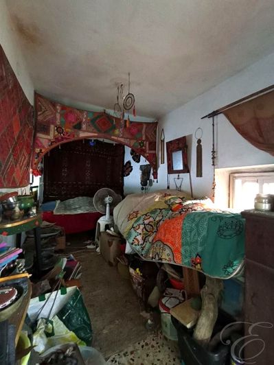 Image No.11-4 Bed Property for sale