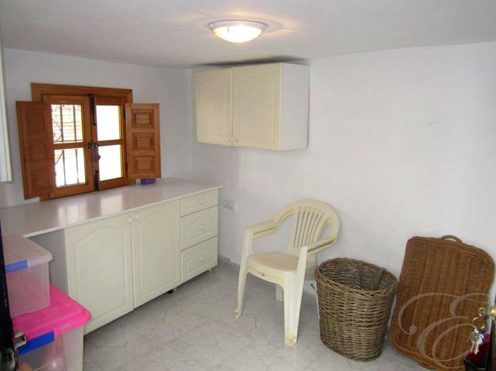 Image No.6-2 Bed Property for sale