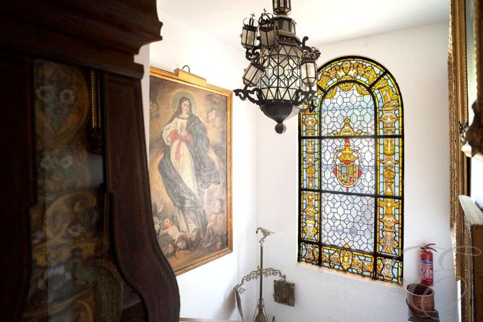 Image No.23-8 Bed Property for sale