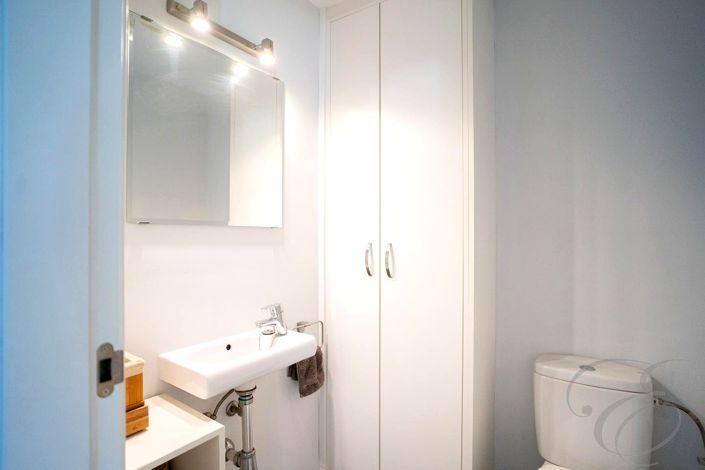 Image No.32-8 Bed Property for sale