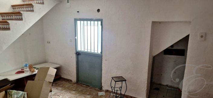 Image No.4-2 Bed Property for sale