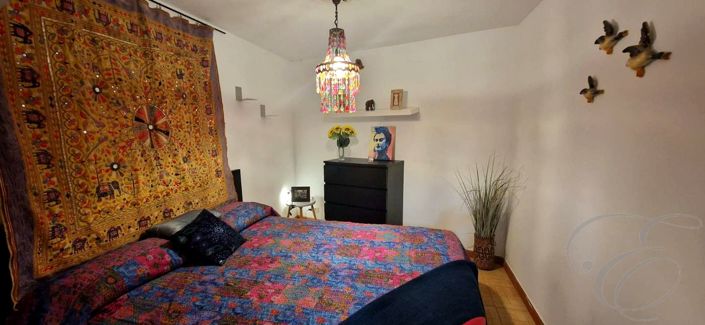 Image No.10-2 Bed Property for sale