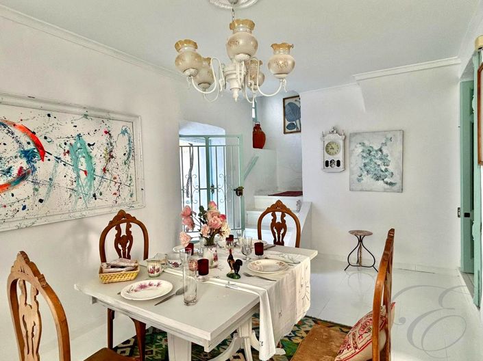 Image No.5-3 Bed Property for sale