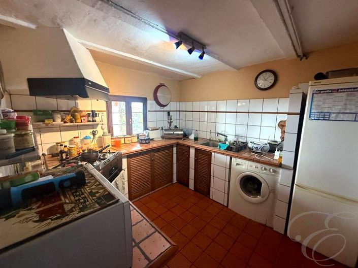 Image No.5-Propriété de 4 chambres à vendre à Lagos