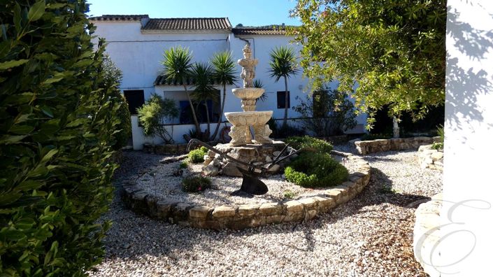 Image No.23-7 Bed Property for sale