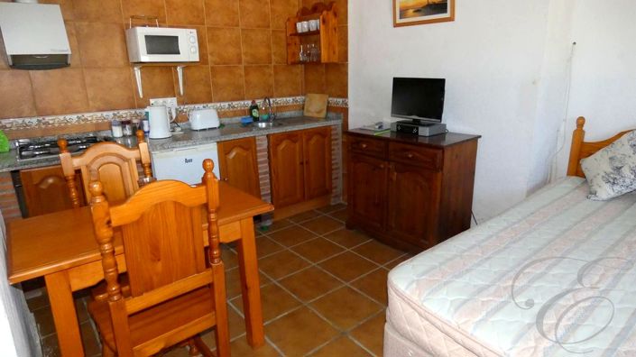 Image No.5-7 Bed Property for sale