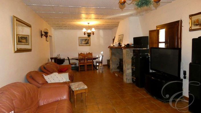 Image No.7-7 Bed Property for sale