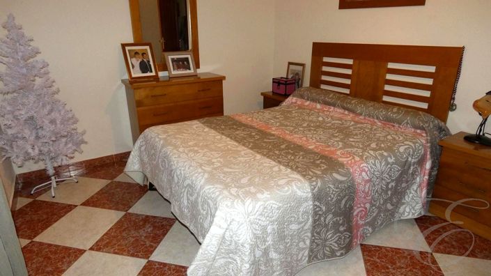 Image No.10-4 Bed Property for sale