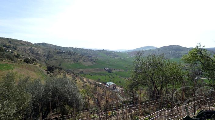 Image No.2-4 Bed Property for sale