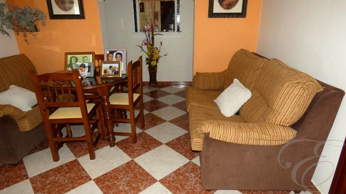 Image No.6-4 Bed Property for sale