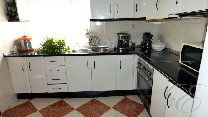 Image No.7-4 Bed Property for sale