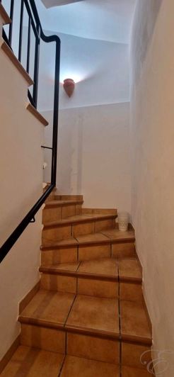 Image No.10-2 Bed Property for sale