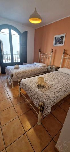 Image No.11-2 Bed Property for sale