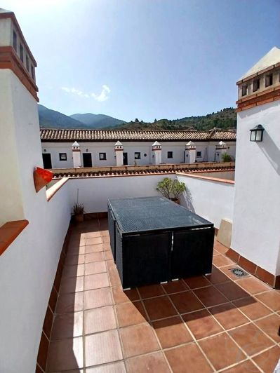 Image No.14-2 Bed Property for sale