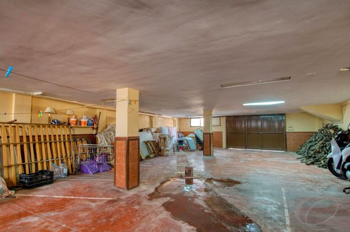 Image No.11-4 Bed Property for sale