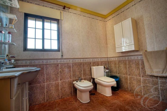 Image No.16-4 Bed Property for sale