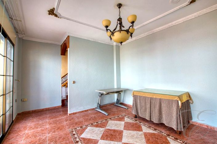 Image No.22-4 Bed Property for sale