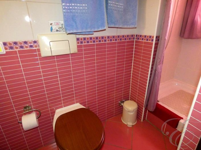 Image No.13-3 Bed Property for sale