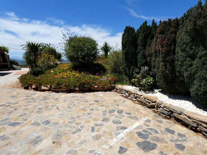 Image No.17-3 Bed Property for sale